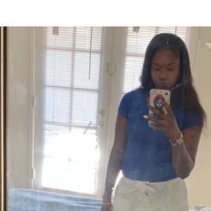 Meet your Posher, Andrea